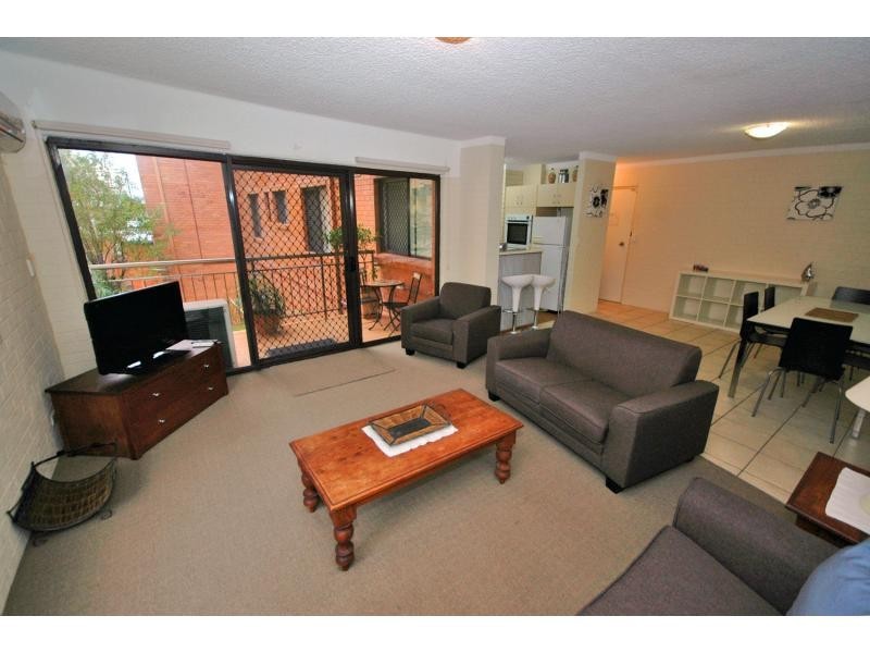 Unit 6/13 Burnett Street, Mooloolaba QLD 4557