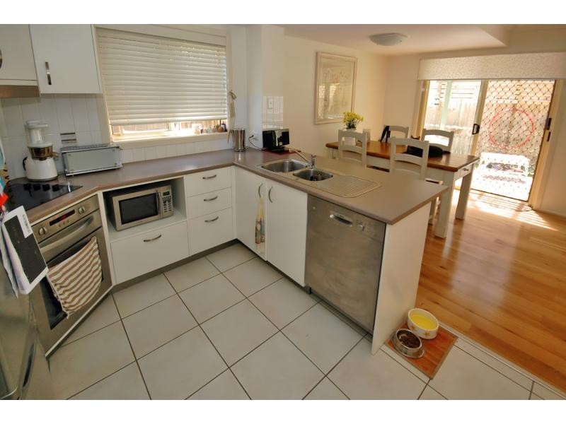 Unit 2/3 Bahlaka Street, Mooloolaba QLD 4557