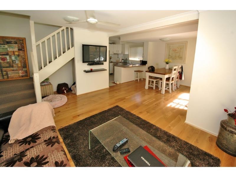 Unit 2/3 Bahlaka Street, Mooloolaba QLD 4557