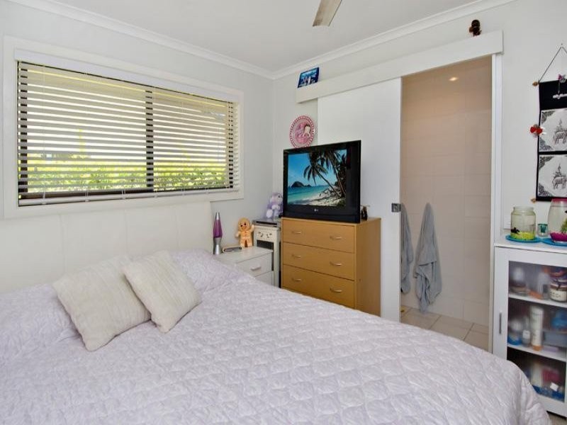 27 Amarina Avenue, Mooloolaba QLD 4557