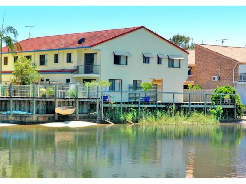 Unit 4/4 Yallanga Place, Mooloolaba QLD 4557