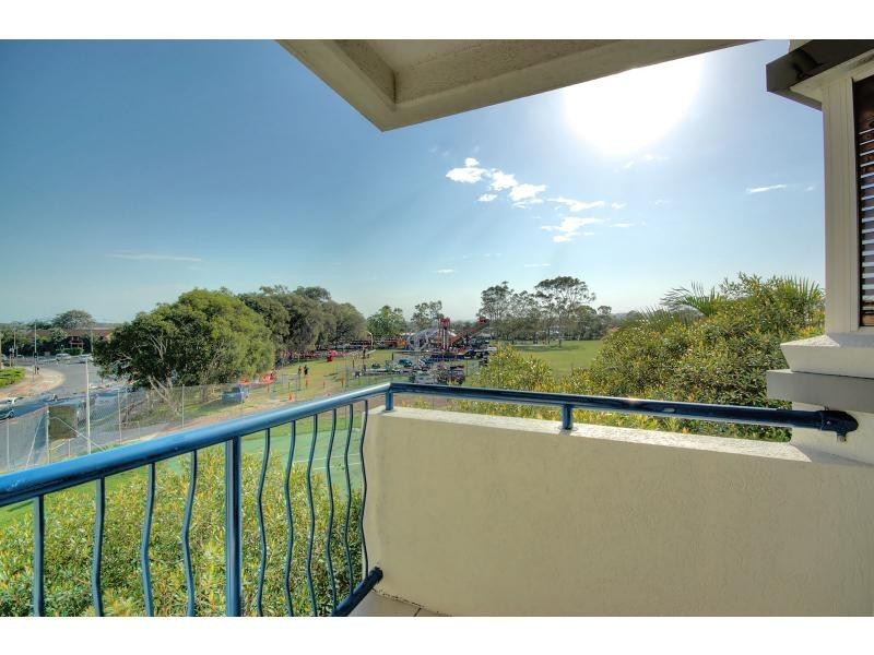 Unit 305/65 First Avenue, Mooloolaba QLD 4557