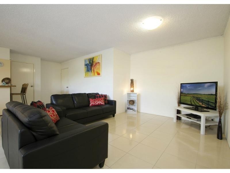2/143-145 Bundilla Boulevard, Mountain Creek QLD 4557