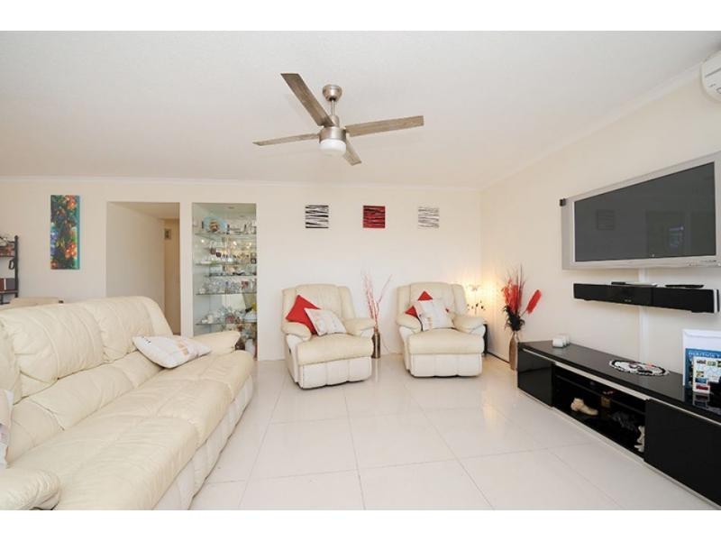 4/71 Bradman Avenue, Maroochydore QLD 4558