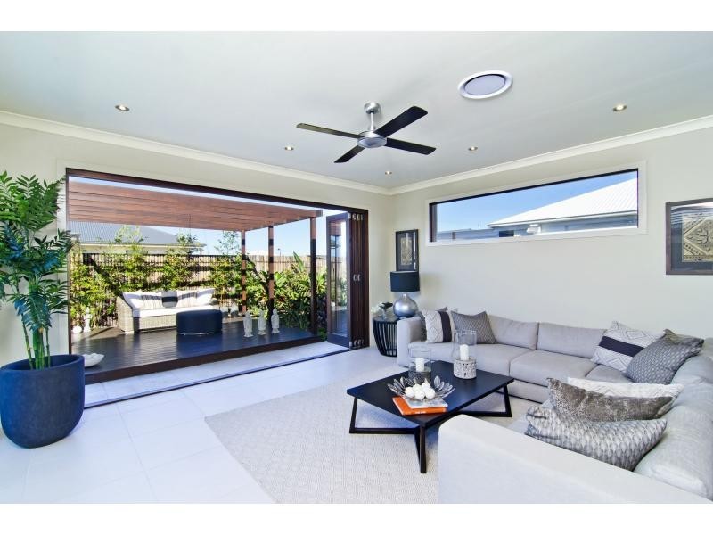 5 Yellow Fin Circuit, Mountain Creek QLD 4557