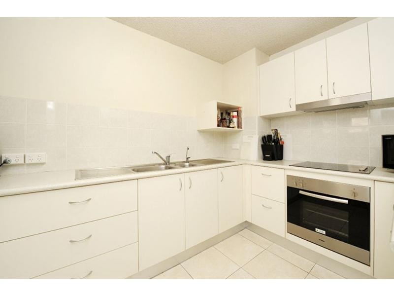 2/91 Iluka Avenue, Buddina QLD 4575