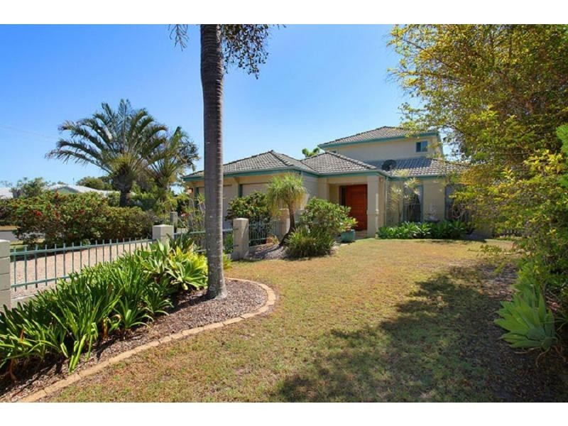 1 Awoonga Court, Mooloolaba QLD 4557