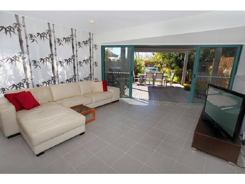 1 Awoonga Court, Mooloolaba QLD 4557