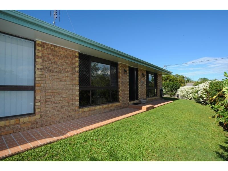 4 Ocean View Avenue, Mooloolaba QLD 4557
