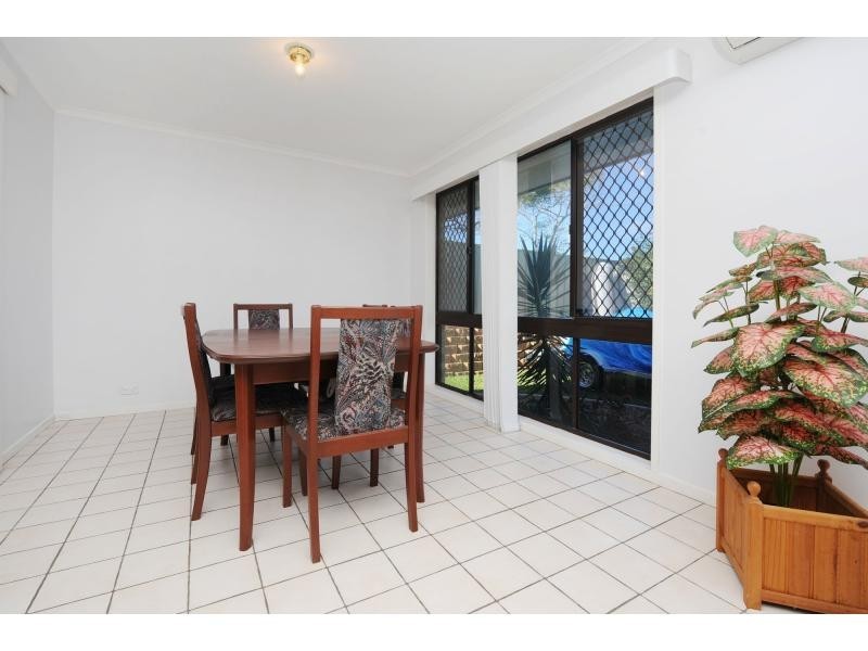 4 Ocean View Avenue, Mooloolaba QLD 4557