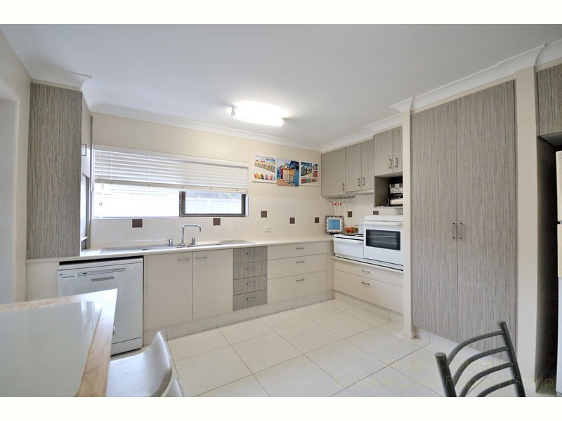 2/18 Croydon Avenue, Currimundi QLD 4551