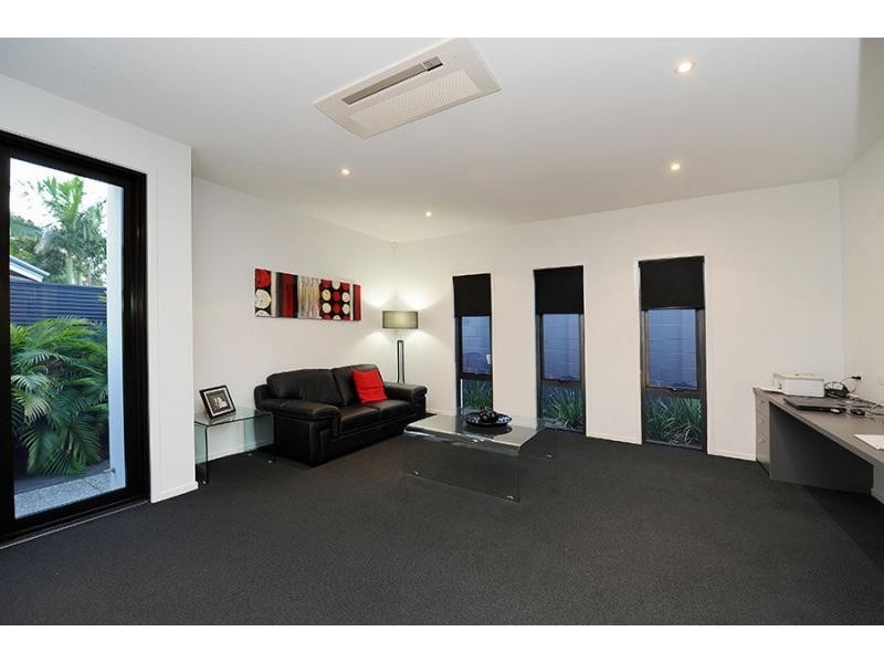 38 Brentwood Avenue, Mooloolaba QLD 4557