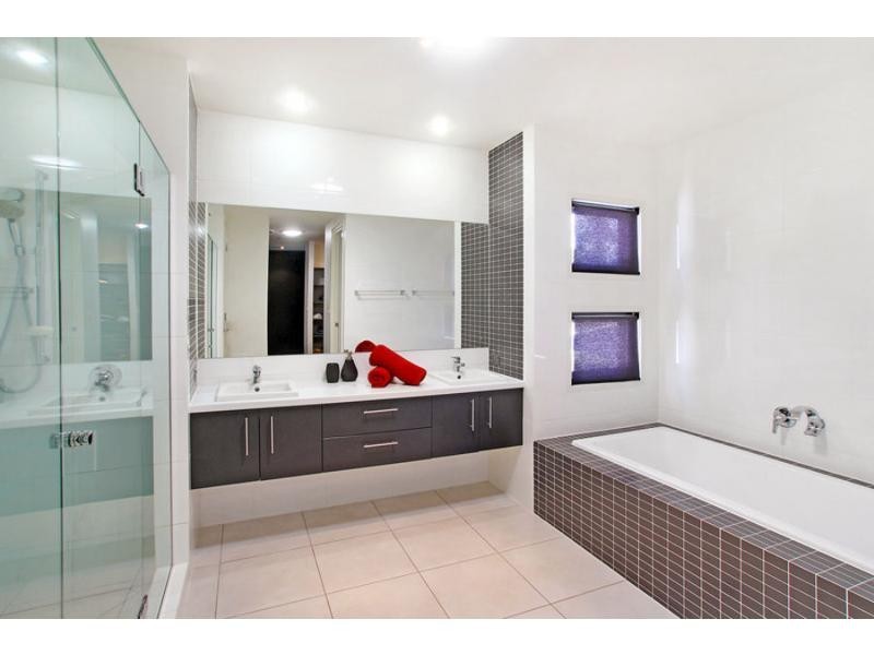 38 Brentwood Avenue, Mooloolaba QLD 4557