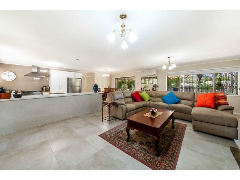 11 Simba Road, West Woombye QLD 4559