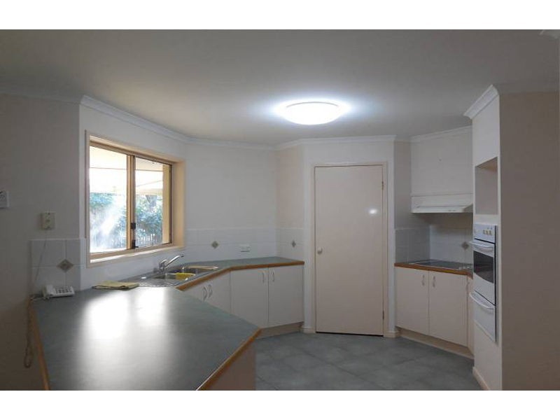 40 Wattlebird Drive, Twin Waters QLD 4564