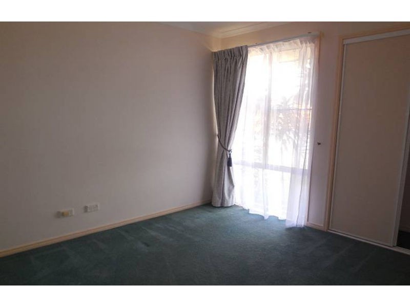 40 Wattlebird Drive, Twin Waters QLD 4564