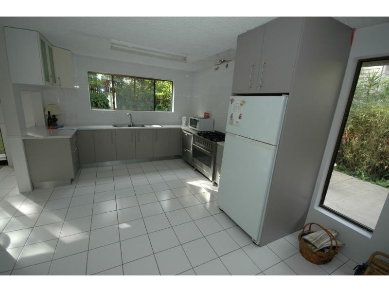 10 Lentara Crescent, Mooloolaba QLD 4557