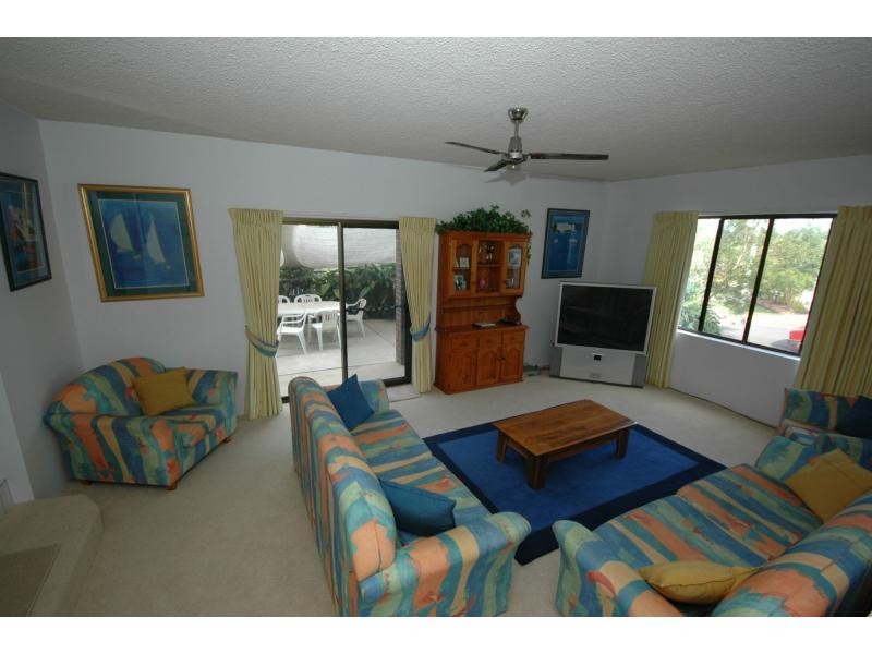 10 Lentara Crescent, Mooloolaba QLD 4557