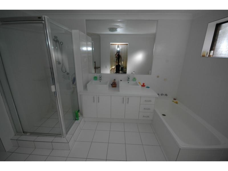 10 Lentara Crescent, Mooloolaba QLD 4557