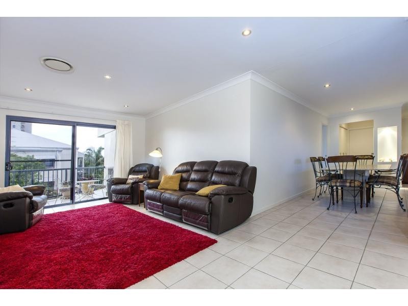 Unit 18/89 Duporth Avenue, Maroochydore QLD 4558
