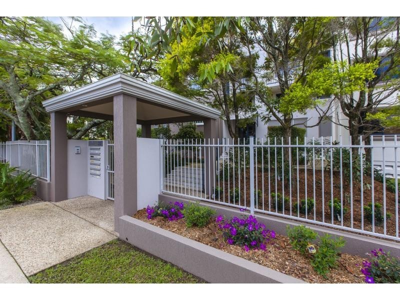 Unit 18/89 Duporth Avenue, Maroochydore QLD 4558