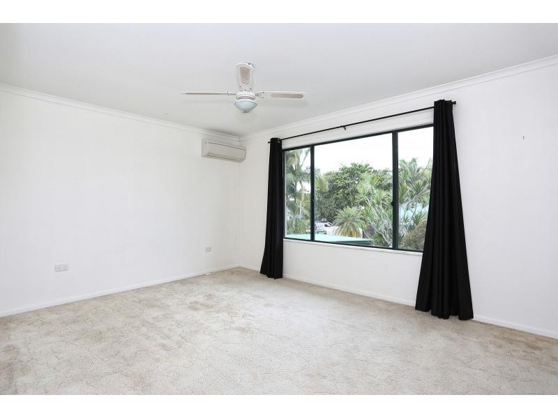 2/32 Lows Drive, Pacific Paradise QLD 4564