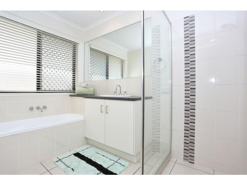 13 Sauger Court, Mountain Creek QLD 4557