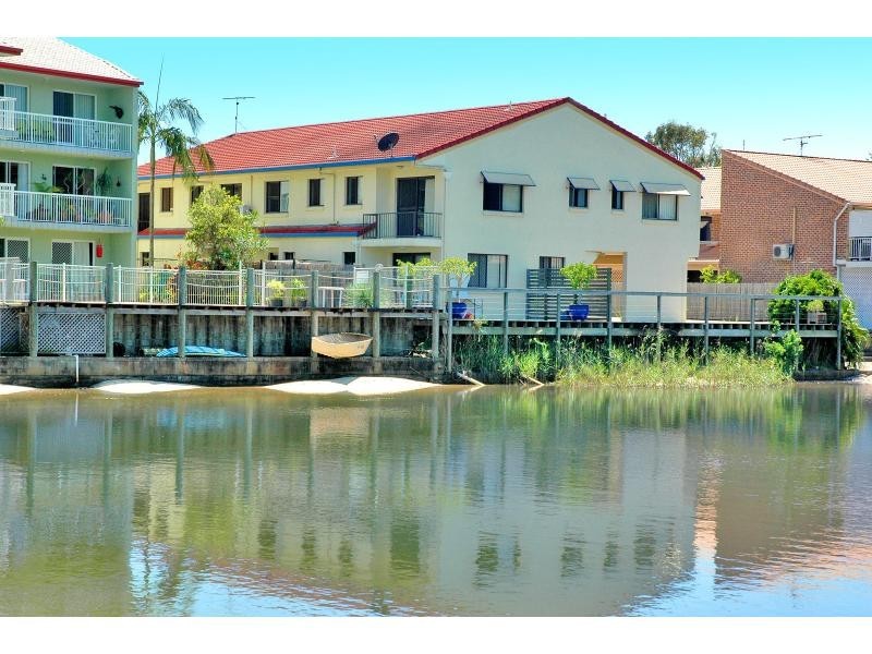 Unit 4/4 Yallanga Place, Mooloolaba QLD 4557