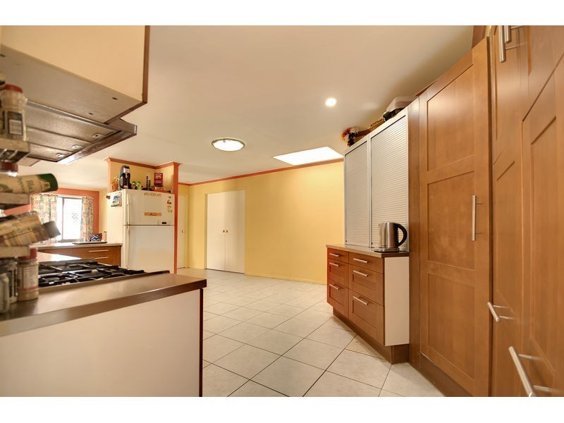 9 Arilpa Street, Warana QLD 4575