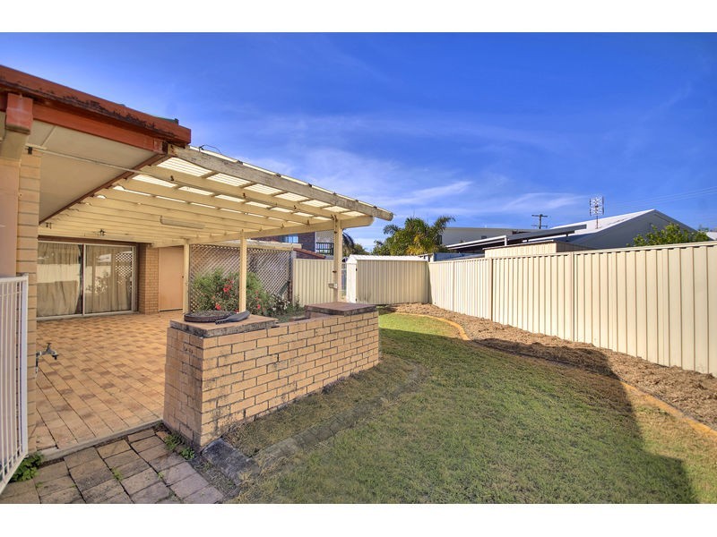 9 Arilpa Street, Warana QLD 4575