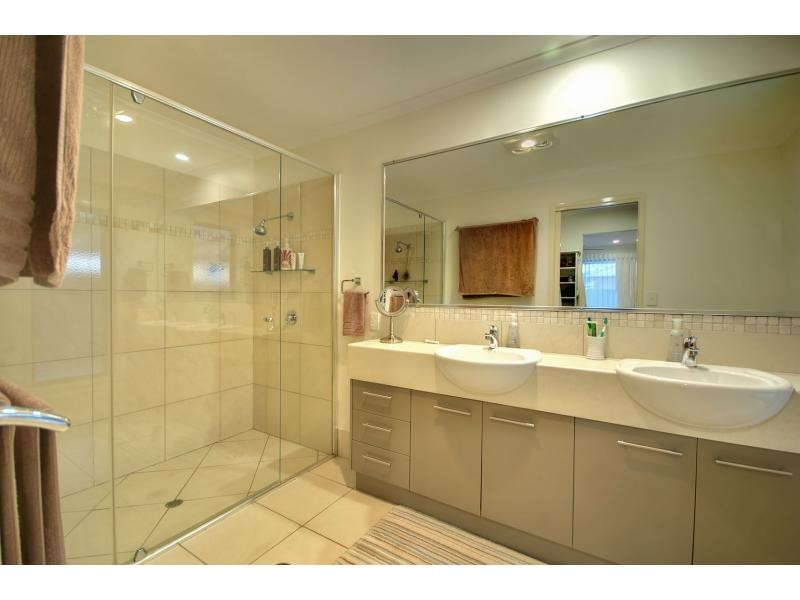 44 Sailfish Drive, Mountain Creek QLD 4557