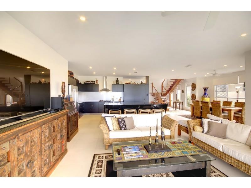 9 Great Keppel Crescent, Mountain Creek QLD 4557