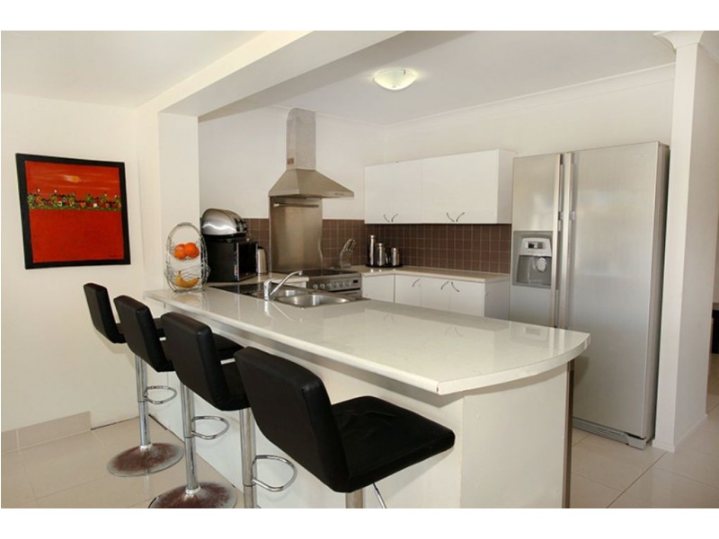 73 Nicklin Way, Warana QLD 4575