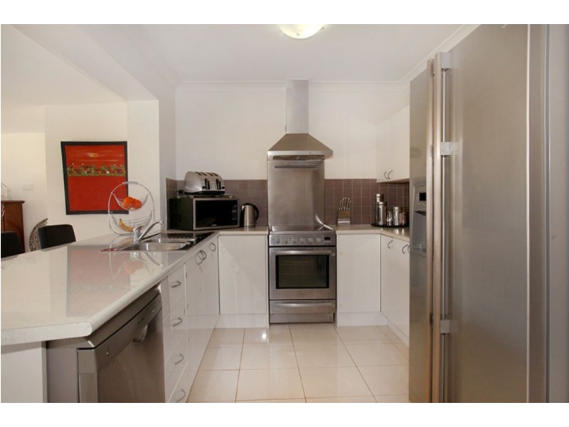 73 Nicklin Way, Warana QLD 4575