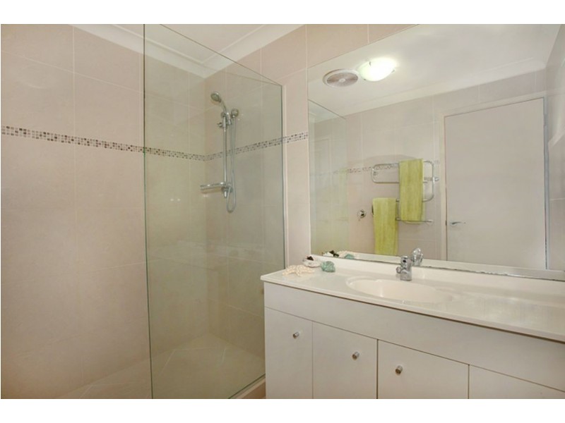 73 Nicklin Way, Warana QLD 4575