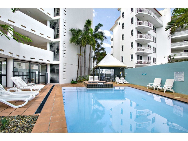 Unit 2/136-138 Alexandra Parade, Alexandra Headland QLD 4572
