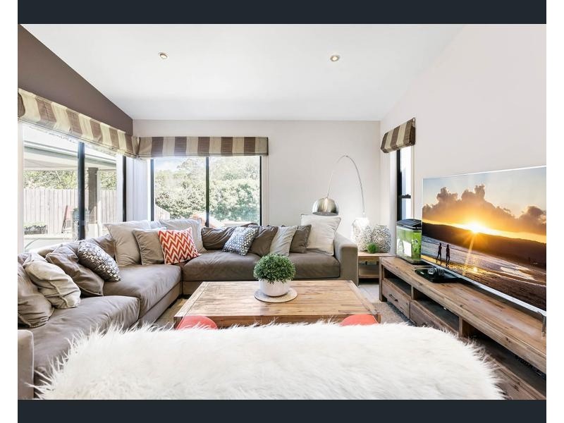 52 Mannikin Rd, Tanawha QLD 4556