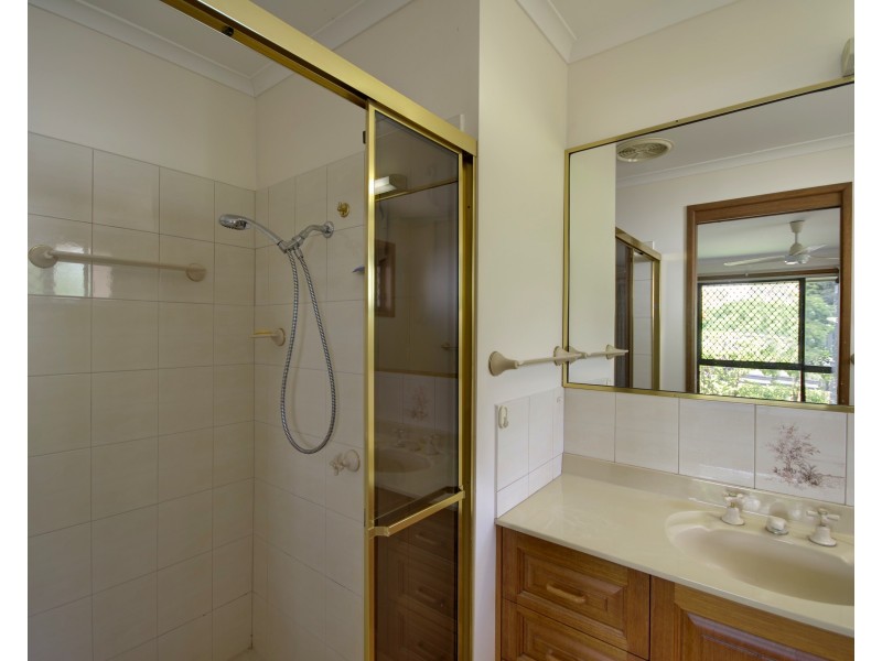 5 Nardoo Ct, Mooloolaba QLD 4557