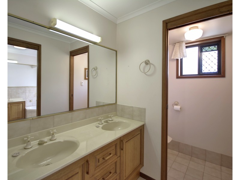 5 Nardoo Ct, Mooloolaba QLD 4557