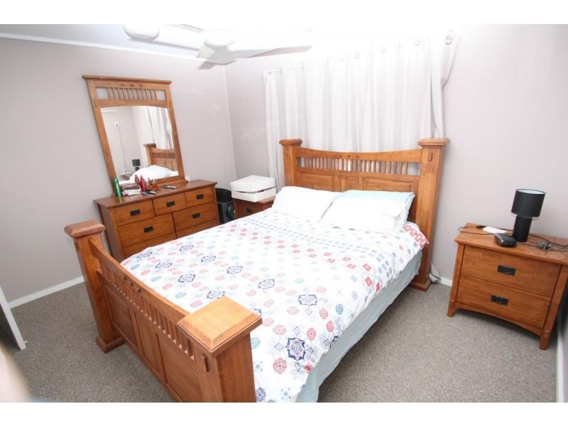 8 Symons Street, Vincent QLD 4814