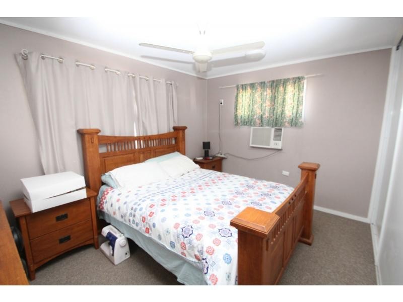 8 Symons Street, Vincent QLD 4814