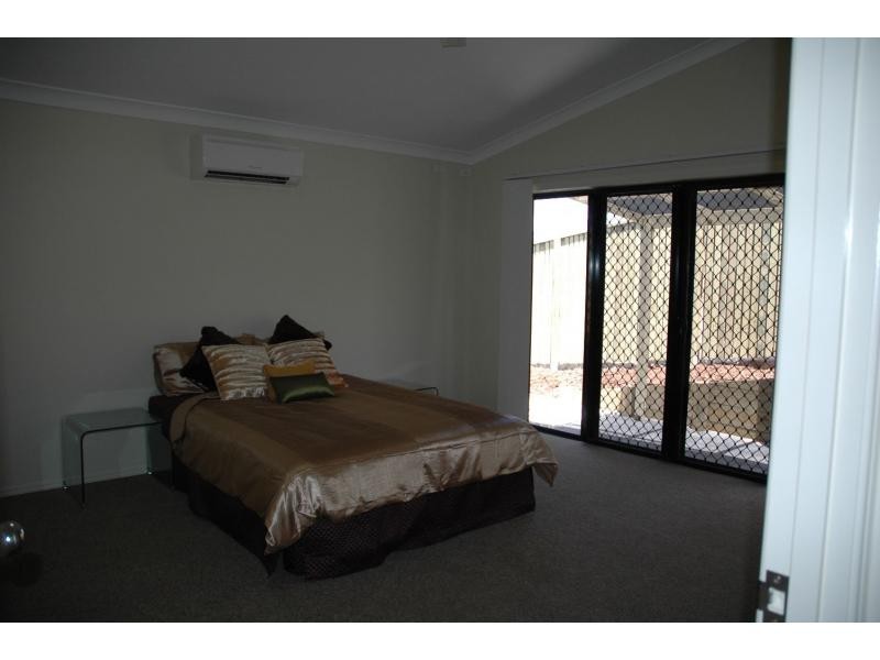 3 Hillock Crescent, Bushland Beach QLD 4818