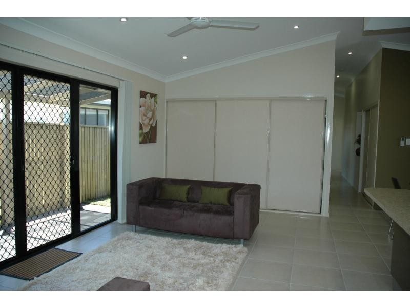 3 Hillock Crescent, Bushland Beach QLD 4818