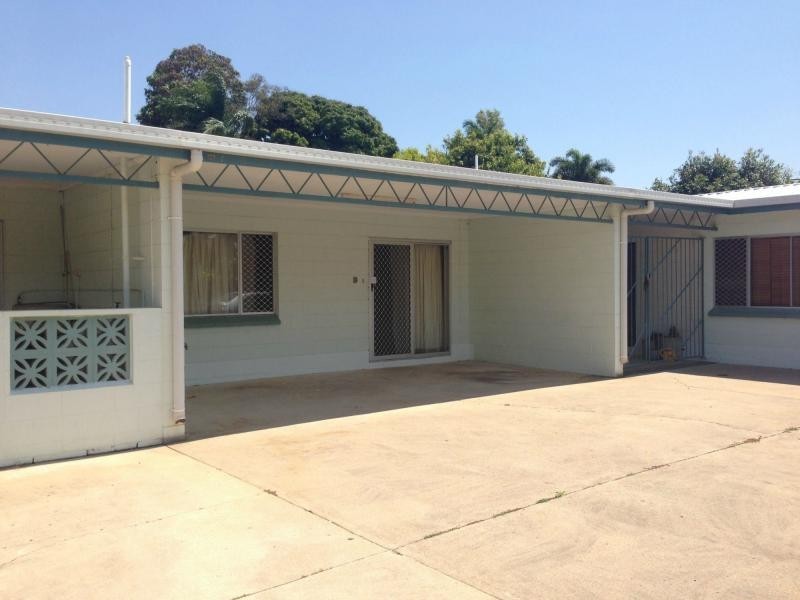 2/7 Richmond Street, Hermit Park QLD 4812