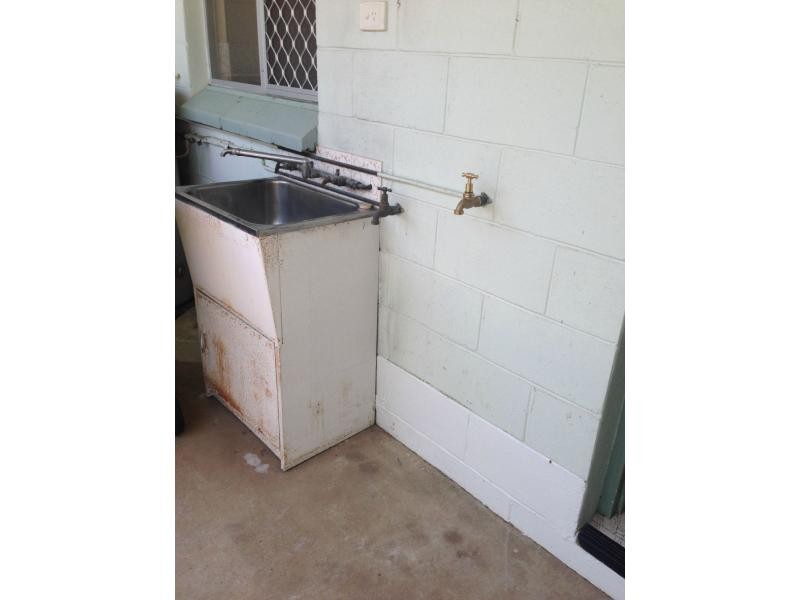 2/7 Richmond Street, Hermit Park QLD 4812