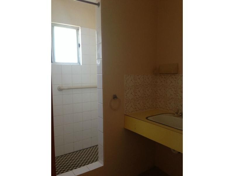 2/7 Richmond Street, Hermit Park QLD 4812