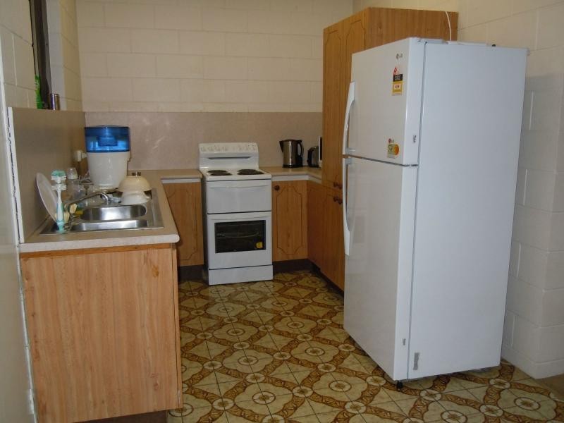 Unit 4/16 Cowley Street, West End QLD 4810