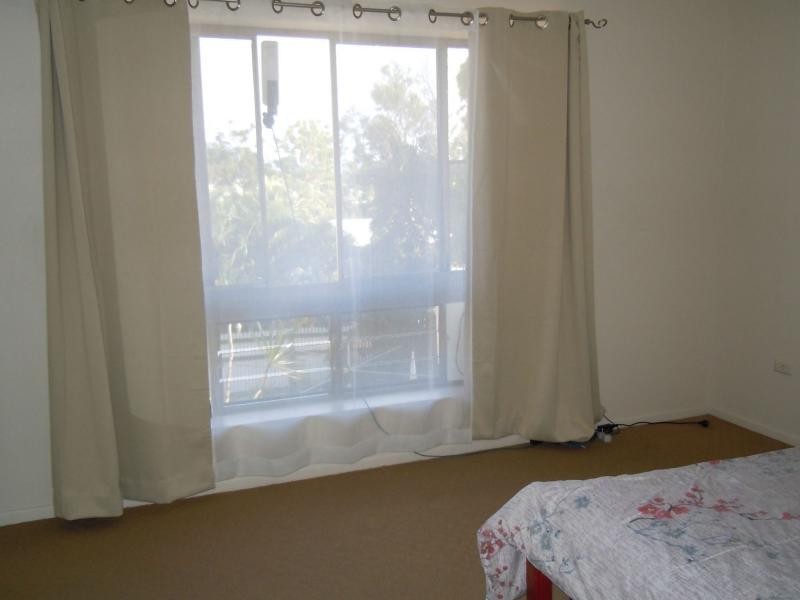 Unit 4/16 Cowley Street, West End QLD 4810