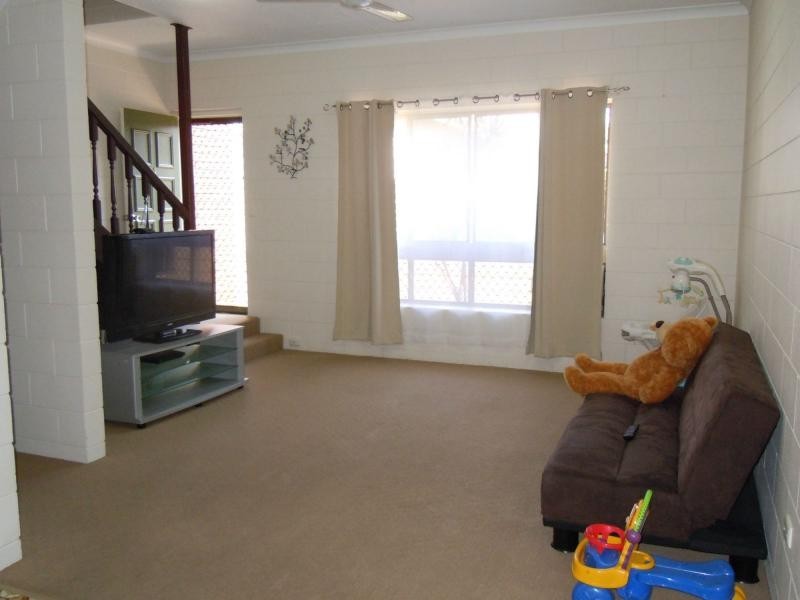 Unit 4/16 Cowley Street, West End QLD 4810