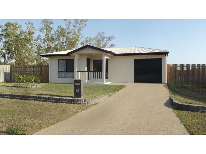 9 Charries Street, Kelso QLD 4815